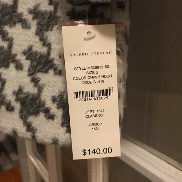 Gray White Houndstooth Coat with Hood - Picture 4 of 7